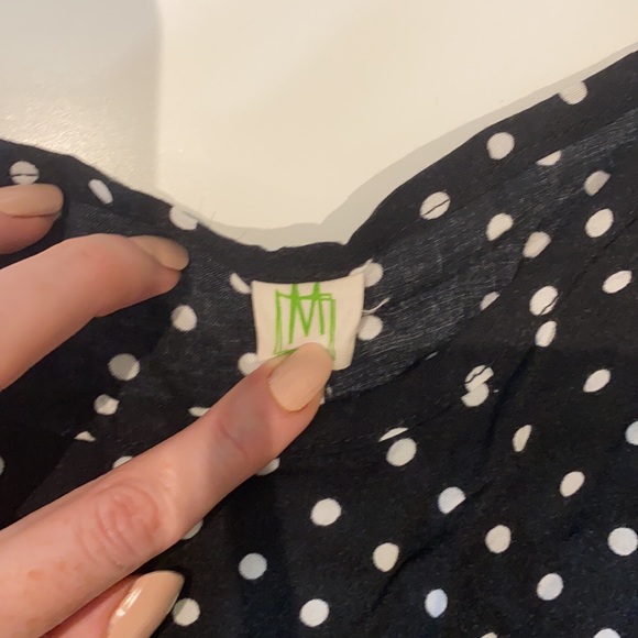 Black and white top - Picture 4 of 4